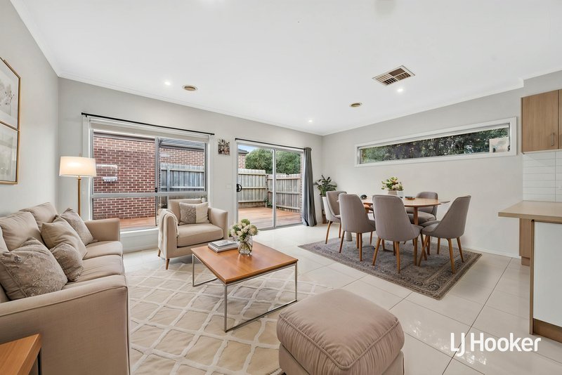 Photo - 4/22-24 Stawell Street, Werribee VIC 3030 - Image 5