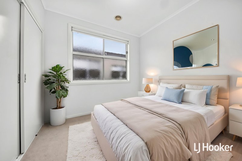 Photo - 4/22-24 Stawell Street, Werribee VIC 3030 - Image 8