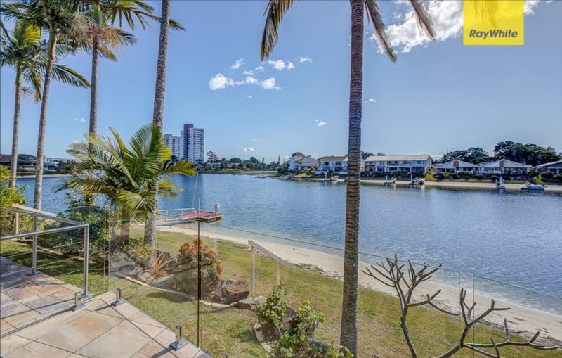 Photo - 4/22 Aquila Court, Mermaid Waters QLD 4218 - Image 2