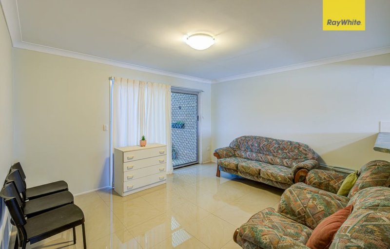 Photo - 4/22 Aquila Court, Mermaid Waters QLD 4218 - Image 4