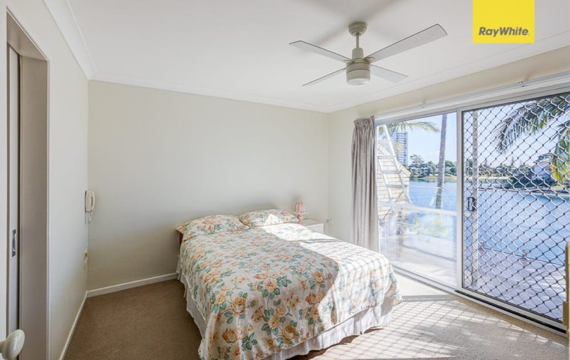 Photo - 4/22 Aquila Court, Mermaid Waters QLD 4218 - Image 7