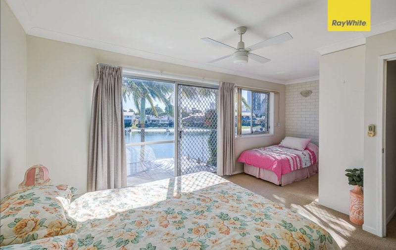 Photo - 4/22 Aquila Court, Mermaid Waters QLD 4218 - Image 8