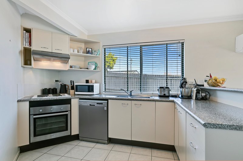 Photo - 4/22 Arwen Street, Maroochydore QLD 4558 - Image 4