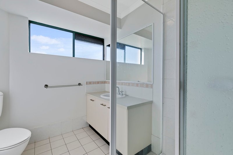 Photo - 4/22 Arwen Street, Maroochydore QLD 4558 - Image 5