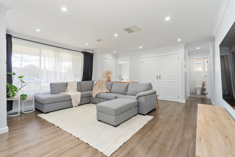 Photo - 422 Bownds Street, Lavington NSW 2641 - Image 2