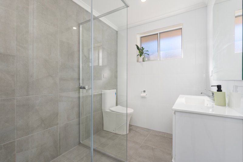 Photo - 422 Bownds Street, Lavington NSW 2641 - Image 7