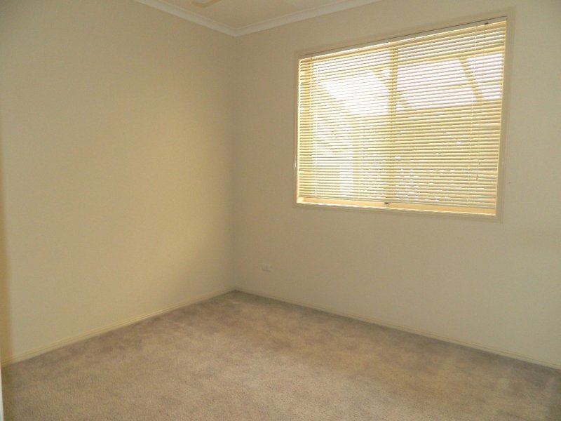 Photo - 4/22 Buttler Street, Bellbird Park QLD 4300 - Image 10