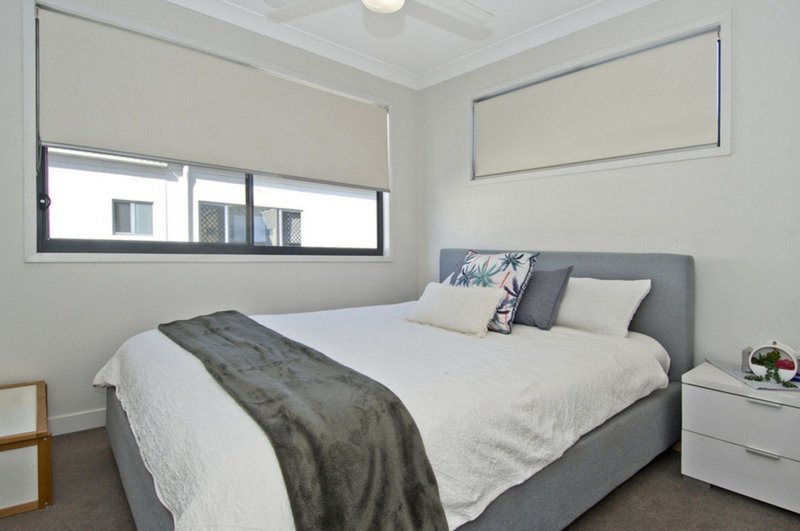 Photo - 4/22 Careel Close, Helensvale QLD 4212 - Image 6