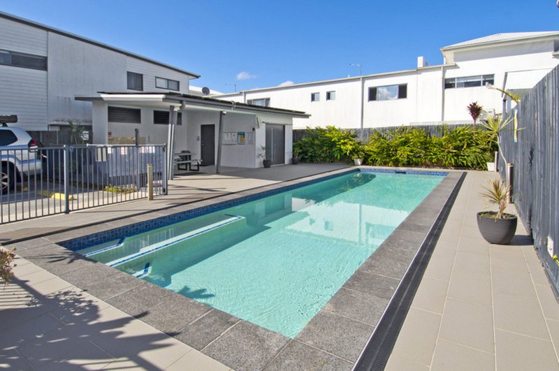 Photo - 4/22 Careel Close, Helensvale QLD 4212 - Image 13
