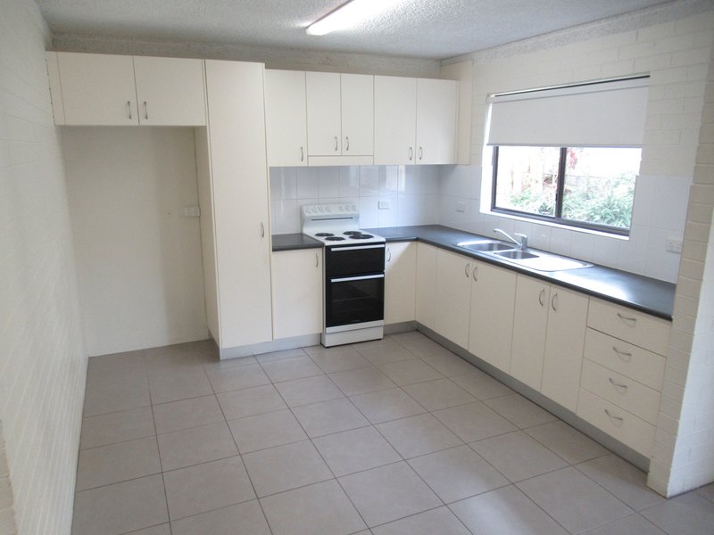 Photo - 4/22 Corambara Cres , Toormina NSW 2452 - Image 2