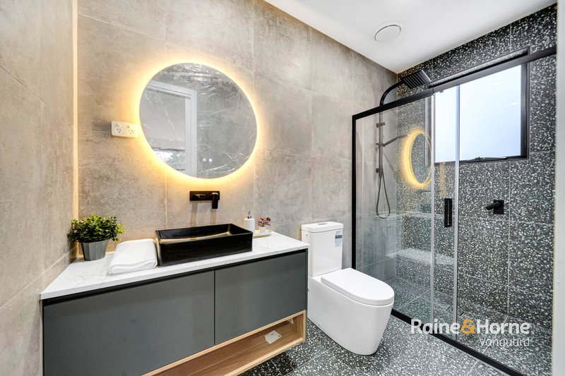Photo - 4/22 Dorrington Avenue, Reservoir VIC 3073 - Image 8