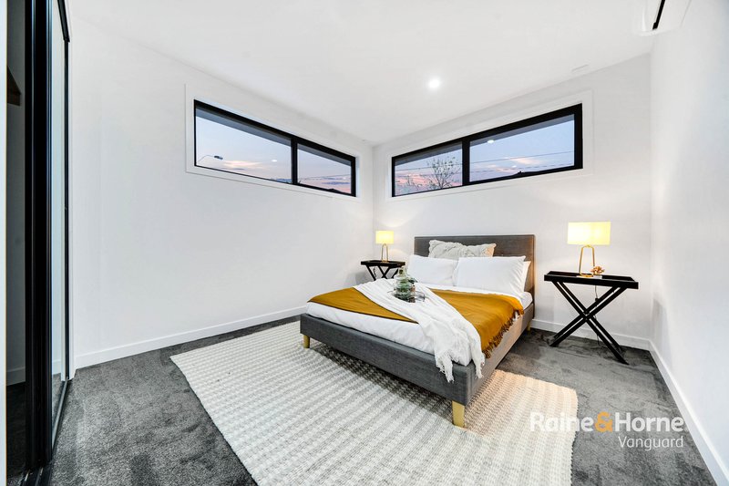 Photo - 4/22 Dorrington Avenue, Reservoir VIC 3073 - Image 10