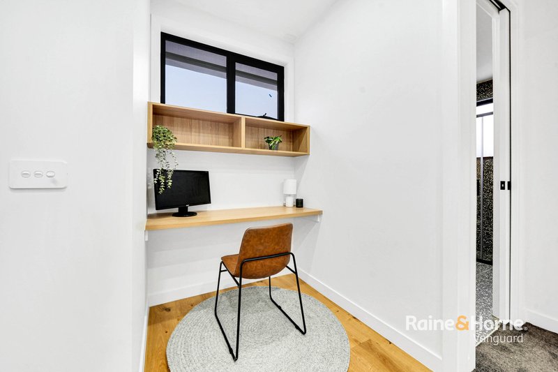 Photo - 4/22 Dorrington Avenue, Reservoir VIC 3073 - Image 14