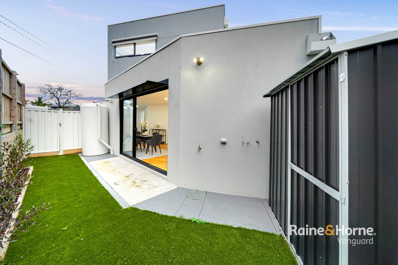 Photo - 4/22 Dorrington Avenue, Reservoir VIC 3073 - Image 21
