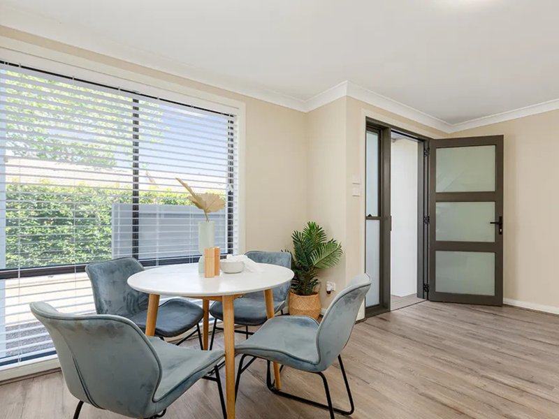 Photo - 4/22 Emily Street, Marks Point NSW 2280 - Image 7