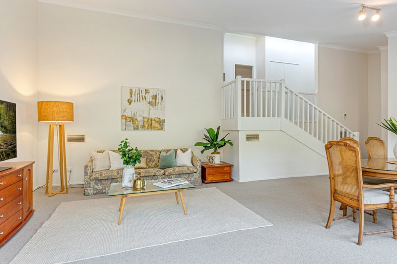 Photo - 4/22 Frederick Street, Hornsby NSW 2077 - Image 6