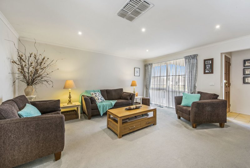 Photo - 4/22 Grandview Grove, Bayswater VIC 3153 - Image 2