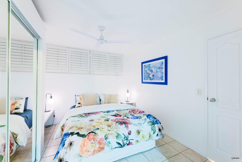 Photo - 4/22 Marine Parade, Coolangatta QLD 4225 - Image 10