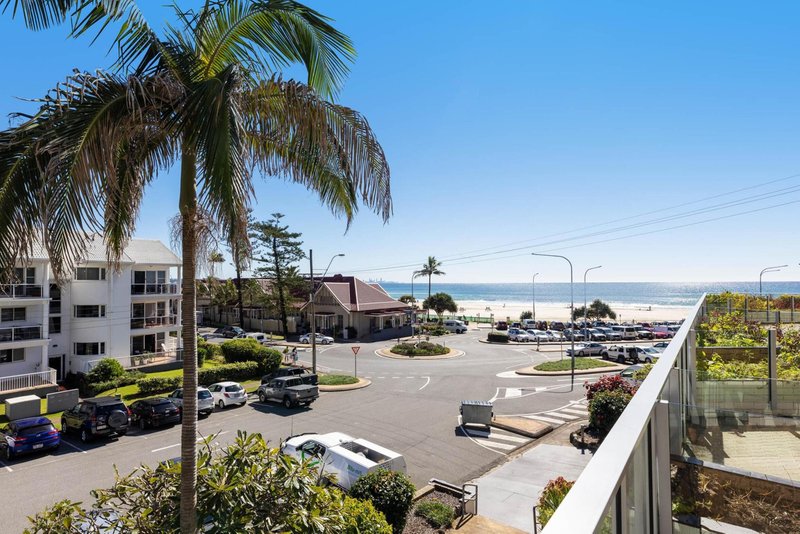 Photo - 4/22 Marine Parade, Coolangatta QLD 4225 - Image 12