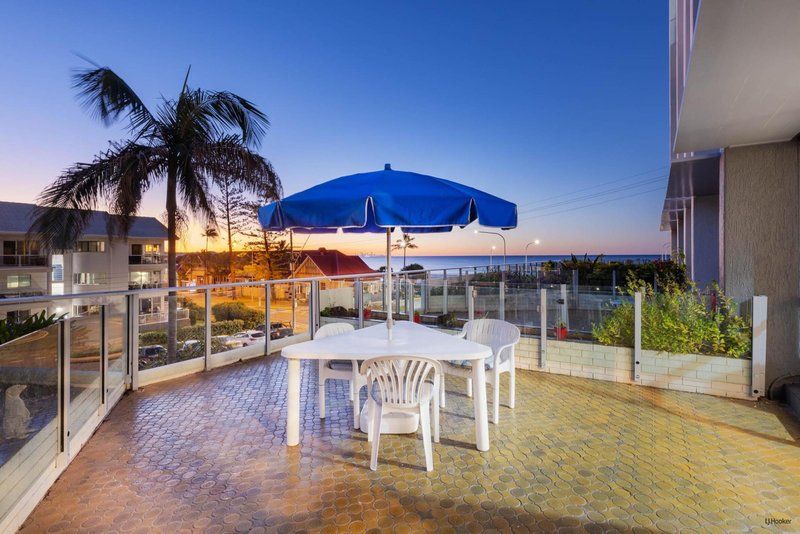 Photo - 4/22 Marine Parade, Coolangatta QLD 4225 - Image 14