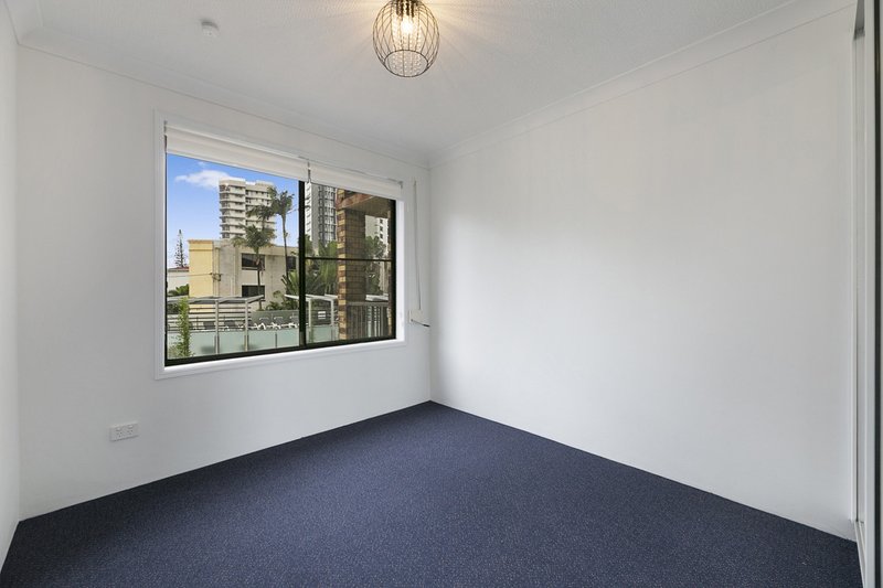 Photo - 4/22 Markwell Avenue, Surfers Paradise QLD 4217 - Image 7