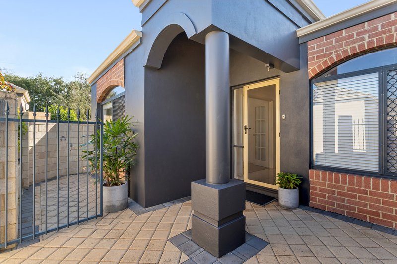 Photo - 4/22 Oatley Turn, Duncraig WA 6023 - Image 1