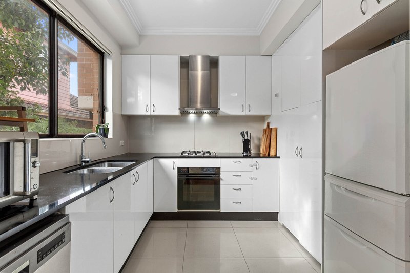 Photo - 4/22 Paris Street, Carlton NSW 2218 - Image 4