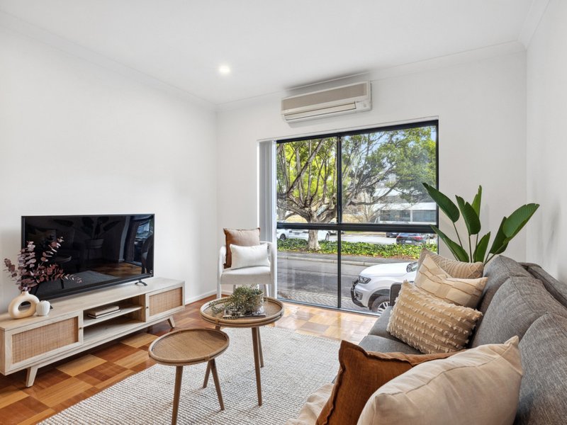 Photo - 4/22 Saunders Street, East Perth WA 6004 - Image 7