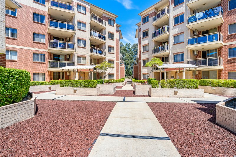 42/2 Wentworth Avenue, Toongabbie NSW 2146