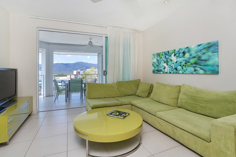 Photo - 42/201 Lake Street, Cairns North QLD 4870 - Image 3