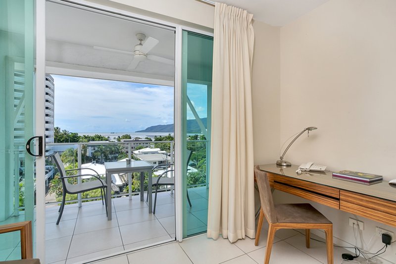 Photo - 42/201 Lake Street, Cairns North QLD 4870 - Image 13