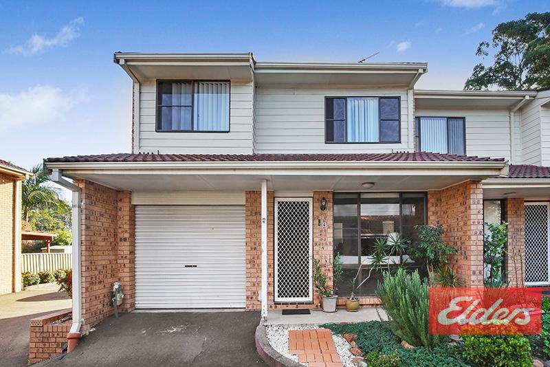 4/221 Old Kent Road, Greenacre NSW 2190