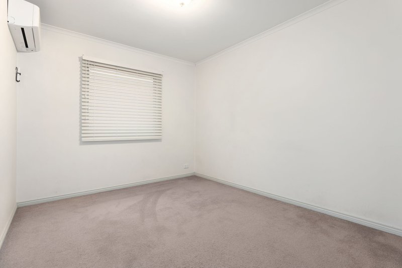 Photo - 4/223 Murrumbeena Road, Murrumbeena VIC 3163 - Image 4