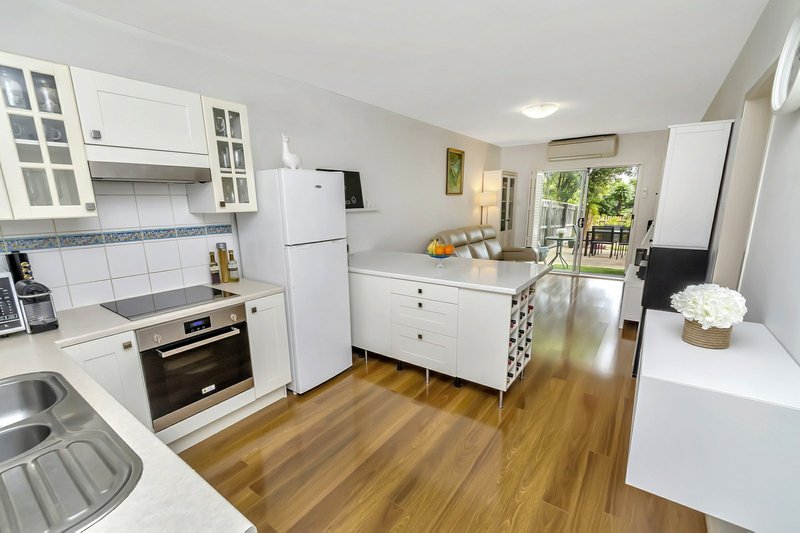 Photo - 4/224 West Coast Highway, Scarborough WA 6019 - Image 2