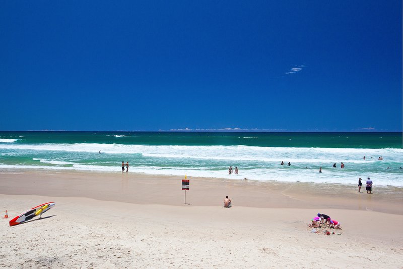 Photo - 4/2254 Gold Coast Highway, Mermaid Beach QLD 4218 - Image 15