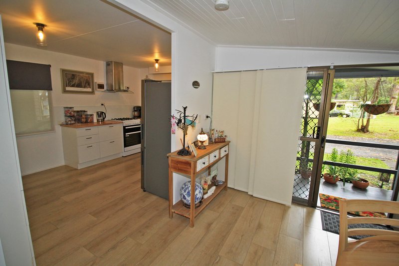 Photo - 4/229 Ocean Drive, Lakewood NSW 2443 - Image 8