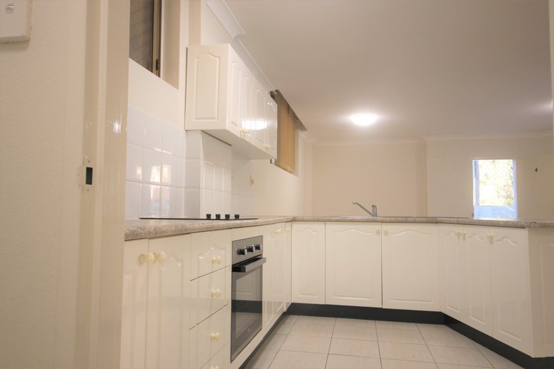 Photo - 4/23-29 Gray Street, Sutherland NSW 2232 - Image 3