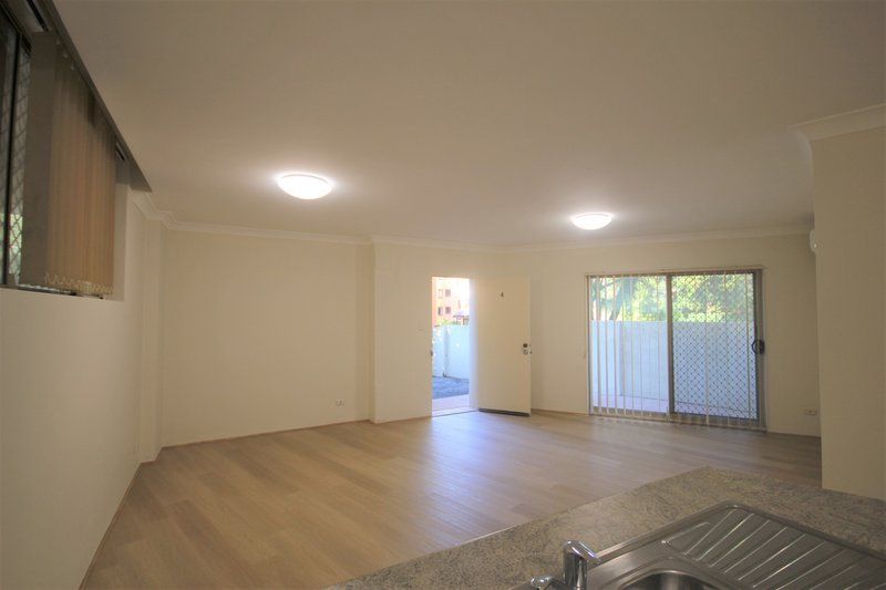 Photo - 4/23-29 Gray Street, Sutherland NSW 2232 - Image 4