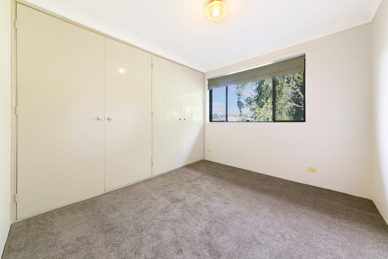 Photo - 4/23 Crown Street, Granville NSW 2142 - Image 3