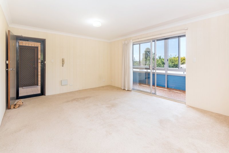 Photo - 4/23 Denham Street, Clayfield QLD 4011 - Image 4