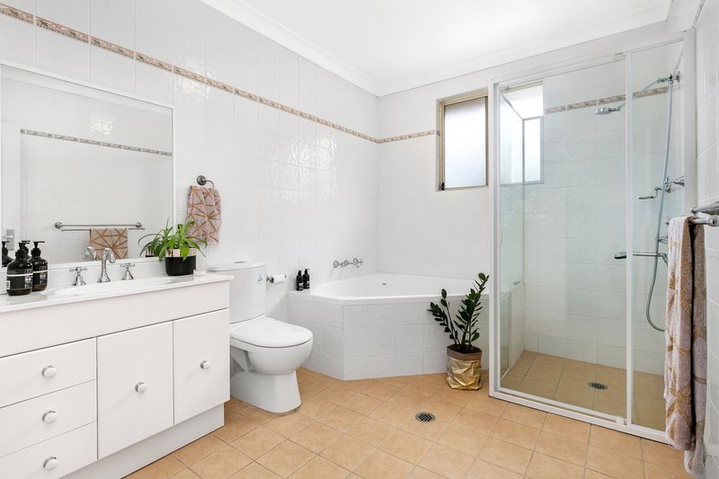 Photo - 4/23 Kentwell Road, Allambie Heights NSW 2100 - Image 8