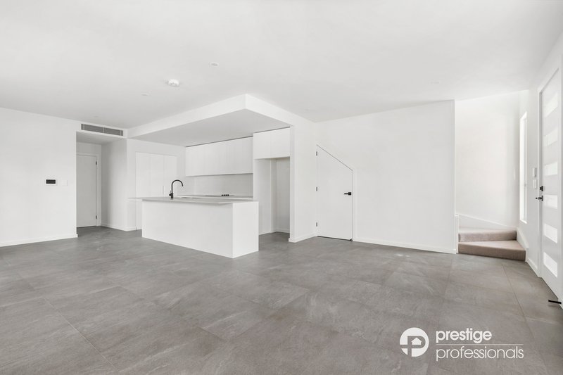 Photo - 4/23 Kilmorey Street, Busby NSW 2168 - Image 4