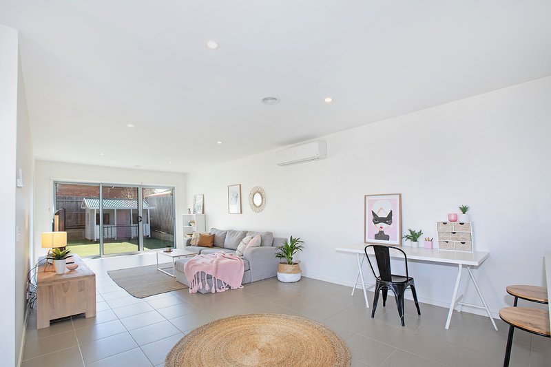 Photo - 4/23 Torquay Road, Belmont VIC 3216 - Image 4