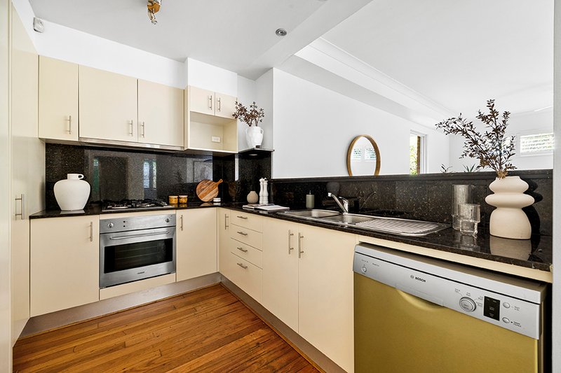 Photo - 4/230-234 Old South Head Road, Bellevue Hill NSW 2023 - Image 5