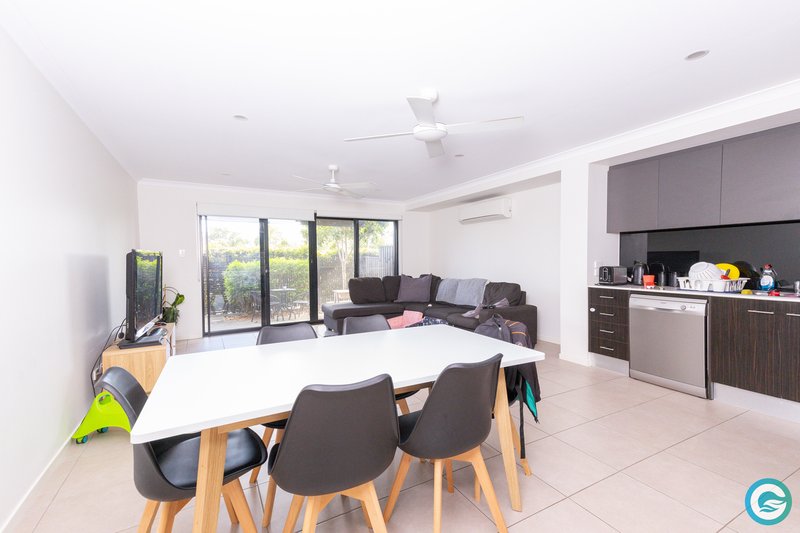 Photo - 42/370 Gainsborough Drive, Pimpama QLD 4209 - Image 2