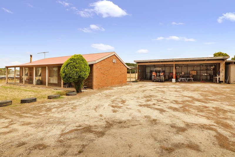 Photo - 424 Brisbane Ranges Road, Mount Wallace VIC 3342 - Image 12