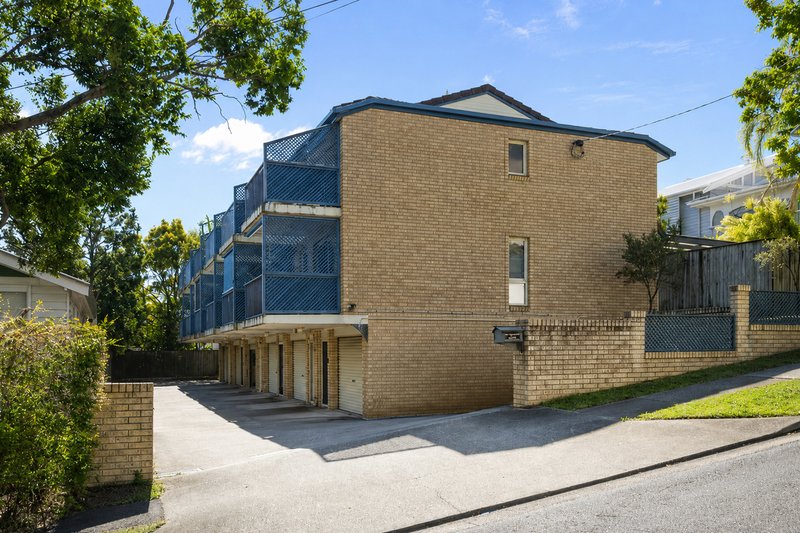Photo - 4/24 Eighth Avenue, Coorparoo QLD 4151 - Image 1