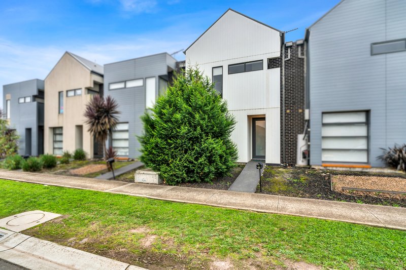 4/24 Healesville Loop, Craigieburn VIC 3064