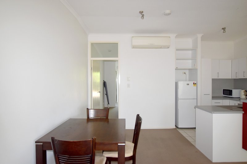 Photo - 4/24 Kent Street, West Gladstone QLD 4680 - Image 9