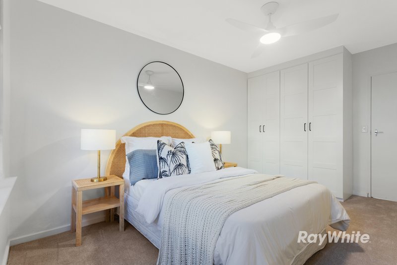 Photo - 4/24 Lillimur Road, Ormond VIC 3204 - Image 2